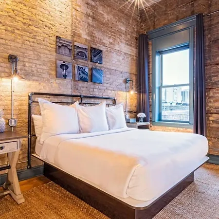 Hip Urban Loft - Small Town Charm - 124 Lofts #4