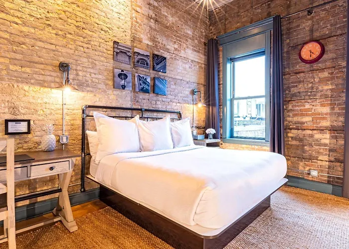 124 Lofts - Downtown Dundee - Walk To Dining * West Dundee
