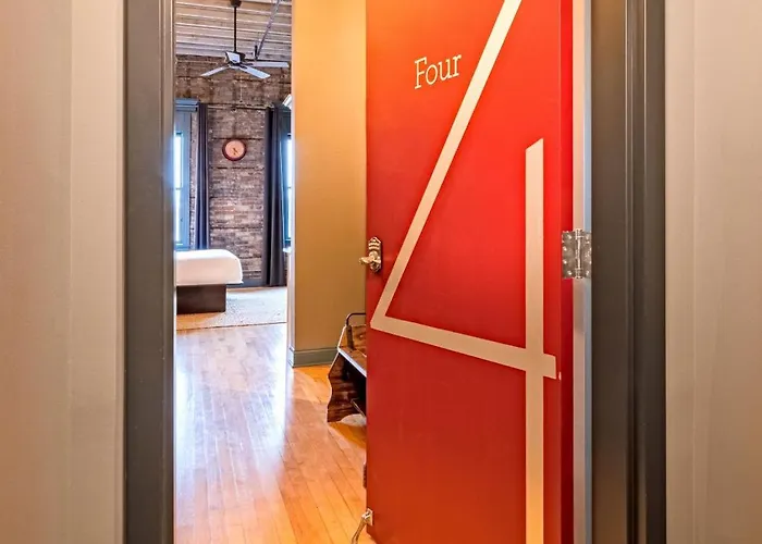 Apartamento 124 Lofts - Downtown Dundee - Walk To Dining West Dundee